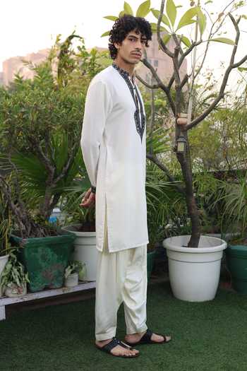 Shop_Dev Ki Raha_White Riwaayat Embroidered Placket Kurta Set _Online_at_Aza_Fashions