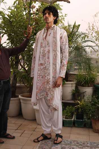 Shop_Dev Ki Raha_Multi Color Georgette Bahaar Embroidered Kurta Set With Stole 