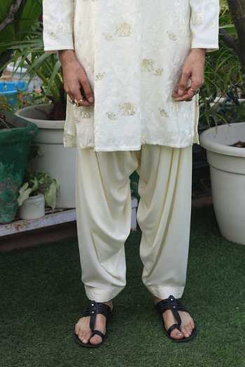 Dev Ki Raha_White Silk, Cotton Noorvaan Embroidered Kurta Set _Online_at_Aza_Fashions