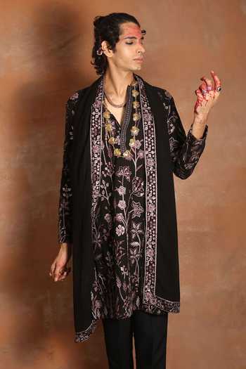 Dev Ki Raha_Pink Georgette Aariz Embroidered Kurta Set _Online_at_Aza_Fashions