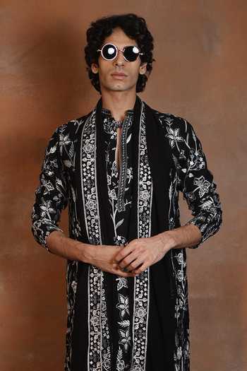 Shop_Dev Ki Raha_Black Georgette Maharaaz Embroidered Kurta Set With Stole _Online_at_Aza_Fashions