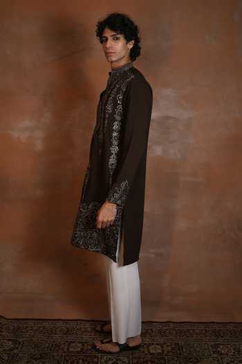 Dev Ki Raha_Wine Reshma Embroidered Kurta Set _Online_at_Aza_Fashions