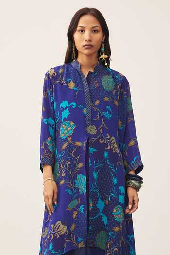 Buy_Ritu Kumar_Blue Viscose, Crepe, Rayon Mandarin Collar, Yes Calico Printed Kurta And Pant Set 