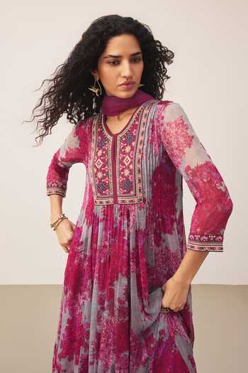 Shop_Ritu Kumar_Purple Viscose, Lycra, Jersey V-neck, Yes Khizan Floral Print Kurta Set _Online_at_Aza_Fashions