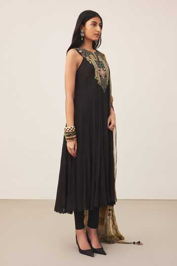 Ritu Kumar_Black Viscose, Chinon, Lycra, Jersey Round Neck Placement Embroidered Kurta Set _Online_at_Aza_Fashions