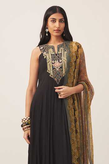Ritu Kumar_Black Viscose, Chinon, Lycra, Jersey Round Neck Placement Embroidered Kurta Set _at_Aza_Fashions
