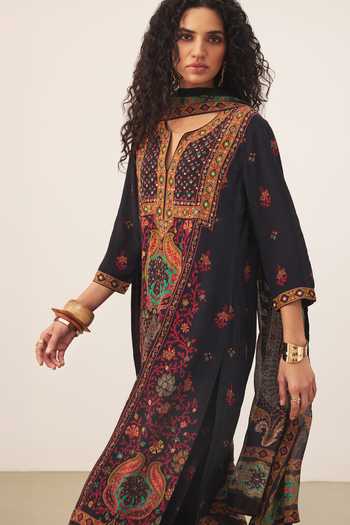 Buy_Ritu Kumar_Black Cotton, Viscose V-neck, Yes Kalamjama Print Kurta Set 