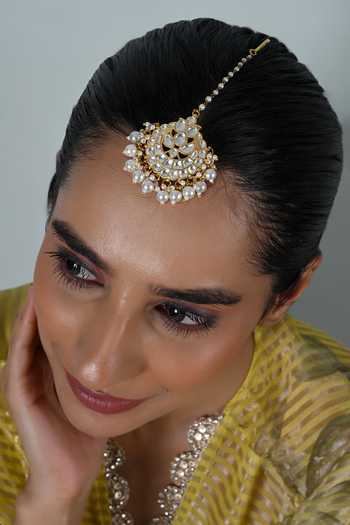 Shlok Jewels Kundan Embellished Maangtikka 