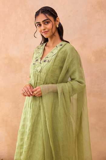 Shop_Taro_Green Cotton, Kota Doria V-neck, Yes Sage Embroidered Kurta Set _Online_at_Aza_Fashions