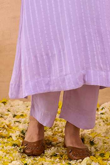 Buy_Taro_Lavender Silk, Cotton, Georgette, Chiffon V-neck Grace Stripe Pattern Kurta Set _Online_at_Aza_Fashions