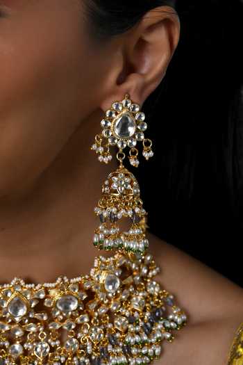 Shlok Jewels_White Floral Embellished Necklace And Earrings Set _Online_at_Aza_Fashions