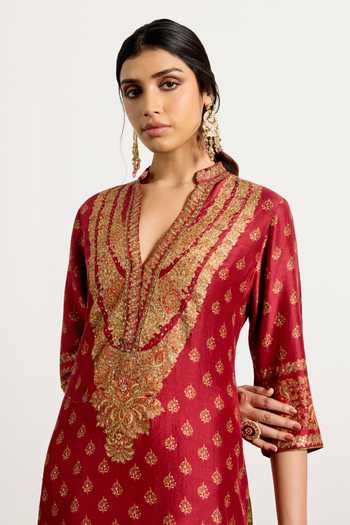 Buy_RI.Ritu Kumar_Red Dupion, Satin, Viscose, Spandex, Chinon Split Nazia Floral Print Kurta Set 