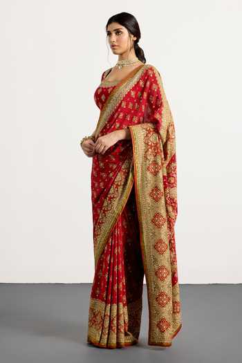 Buy_RI.Ritu Kumar_Green Silk, Crepe Square Neck Geometric Print Saree With Unstitched Blouse Piece _Online_at_Aza_Fashions