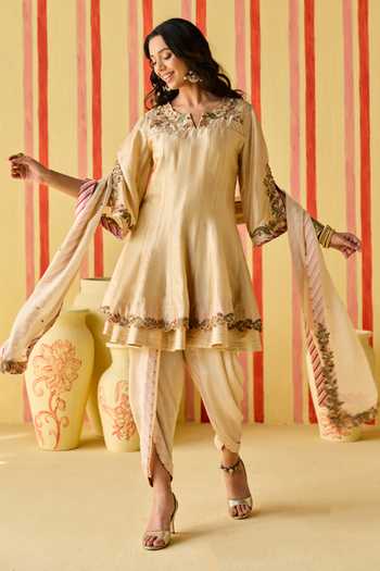 Buy_Studio Bagechaa_Gold Organza, Chanderi, Crepe Split Ekanshi Placement Embroidered Kurta Set _Online_at_Aza_Fashions