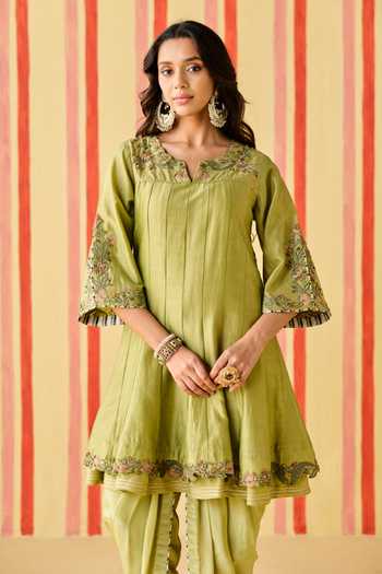 Studio Bagechaa_Olive Green Organza, Chanderi, Crepe Split V-neck Ekanshi Embroidered Kurta Set _Online_at_Aza_Fashions
