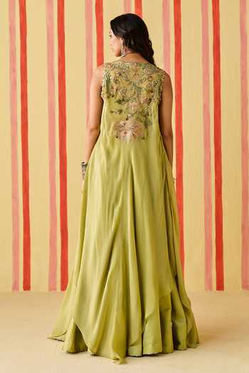 Studio Bagechaa Kyra Embroidered Cape Lehenga Set 