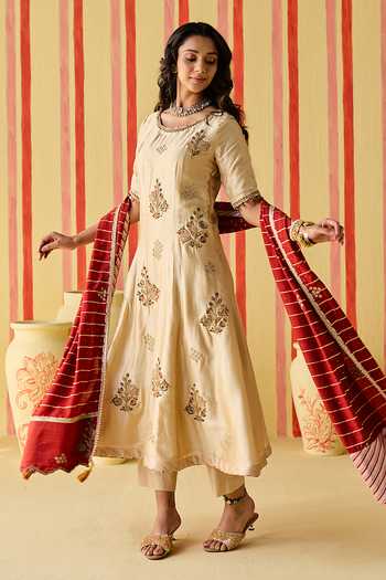 Studio Bagechaa Anika Embroidered Anarkali Set 