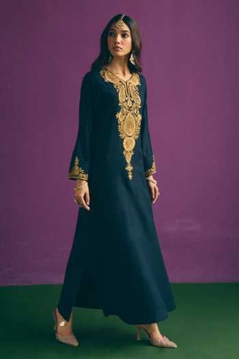 Mirasa_Green Wool Split V-neck Farnaz Pure Kurta _Online_at_Aza_Fashions