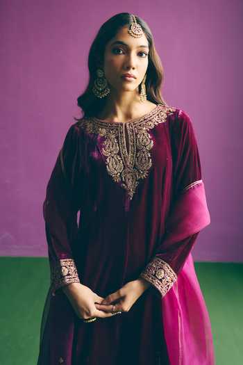 Mirasa_Wine Silk, Organza, Velvet Round Neck Sahira Pure Kurta Set _at_Aza_Fashions