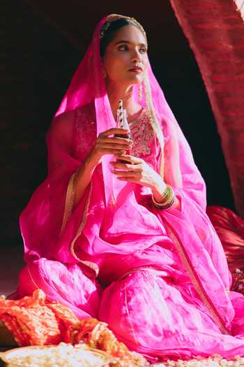 Shop_Mirasa_Pink , , Organza, Boat Neck Ruhi Pure Kurta Set _Online_at_Aza_Fashions