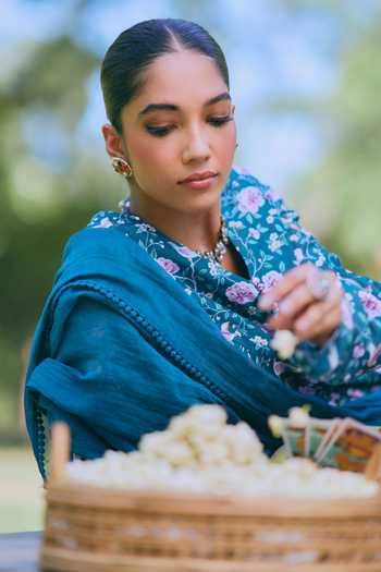 Mirasa_Green Silk, , Silk, Net V-neck Riva Printed Anarkali Set _Online_at_Aza_Fashions