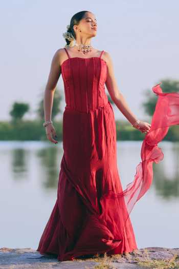 Mirasa Azriza Pre-Draped Saree With Corset 