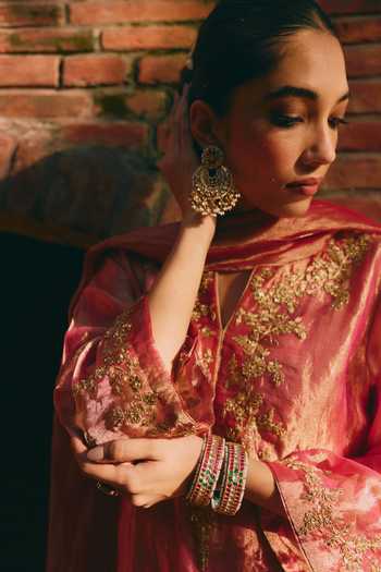 Buy_Mirasa_Pink Silk, Tissue Split V-neck, Yes Mahira Embroidered Kurta Set _Online_at_Aza_Fashions