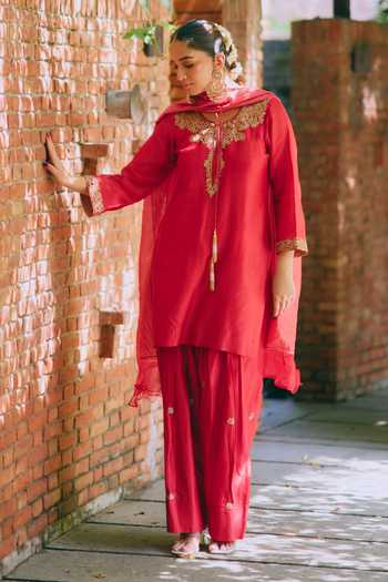 Mirasa_Red Silk, Chanderi, Tissue Yes Avira Pure Kurta Set _at_Aza_Fashions