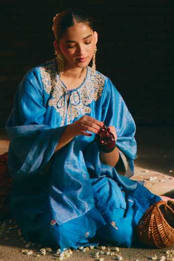 Buy_Mirasa_Blue Silk, Chanderi, Tissue Keyhole Neck, Yes Avira Pure Kurta Set _Online_at_Aza_Fashions