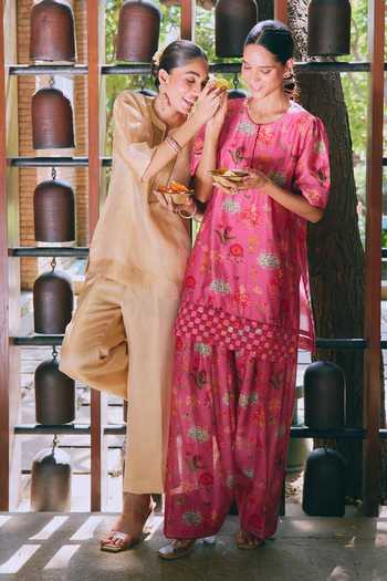 Buy_Mirasa_Gold Tissue Mandarin Collar, Yes Iraaya Embroidered Kurta And Pant Set _Online_at_Aza_Fashions