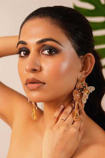 Shop_KARAARI_Black Honeybee Embroidered Earrings _Online_at_Aza_Fashions