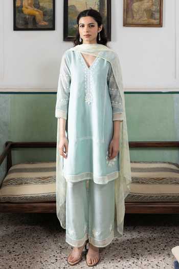 Label Nimbus Hand Embroidered Chanderi Kurta Set 