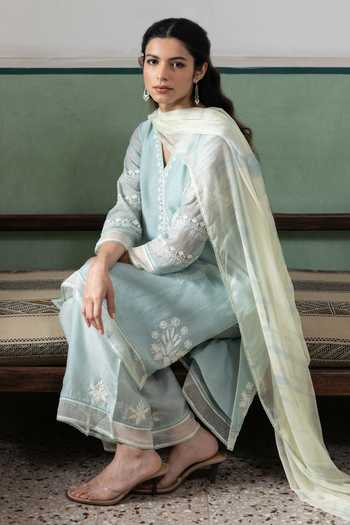 Buy_Label Nimbus_Green Chanderi, Silk, Cotton, Chiffon V-neck Hand Embroidered Kurta Set _Online_at_Aza_Fashions
