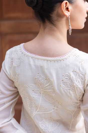 Buy_Label Nimbus_Ivory Chanderi Split V-neck, Yes Lucknowi Embroidered Kurta With Skirt _Online_at_Aza_Fashions
