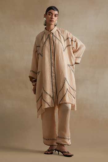 One Not Two Thread Embroidered Kurta & Pant Set 