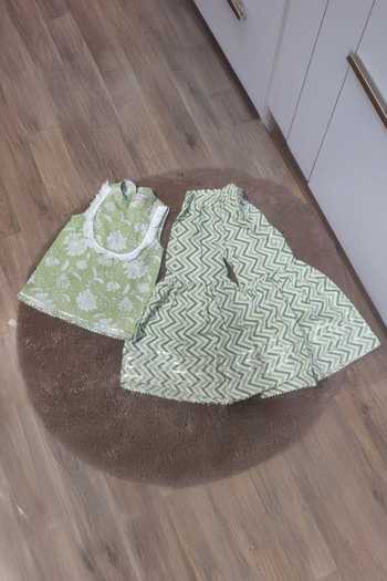 Pankhuri By Priyanka_Green Cotton Garden Print Kurta Sharara Set _Online_at_Aza_Fashions