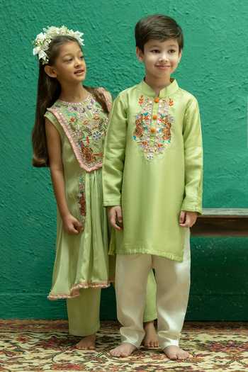 Buy_Rage Attire-Sweta Saria_Green Silk, Bemberg, Cotton Placement Embroidered Kurta Set _Online_at_Aza_Fashions