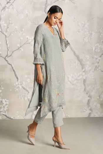 Kaveri_Green Linen Embroidery Walk In The Clouds Fly Free Floral Print Kurta And Pant Set _Online_at_Aza_Fashions