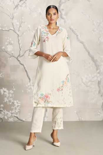 Buy_Kaveri_Off White Linen, Chiffon Embroidery V-neck Corsage Kurta Pant Set _Online_at_Aza_Fashions