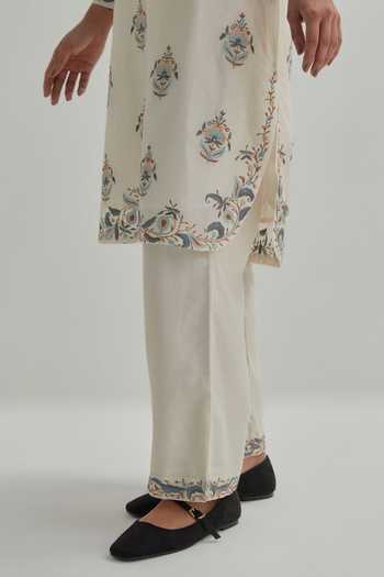 Kora_Off White , Chanderi, Cotton, Organza Floral Embroidered Kurta Set _at_Aza_Fashions