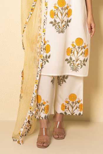 Kameez_White Cotton, Chiffon Round Neck Summer Floral Block Print Kurta Set _Online_at_Aza_Fashions