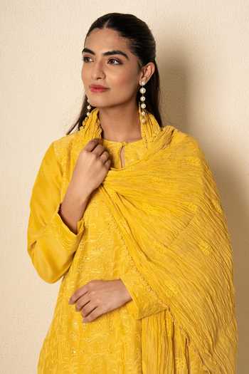 Buy_Kameez_Yellow Chanderi, Muslin (mulmul), Cotton Keyhole Floral Embroidered Kurta Set _Online_at_Aza_Fashions