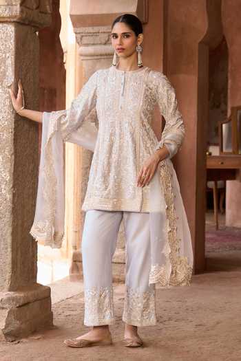 Sheetal Batra Saboor Parsi Gara Work Kurta Set 