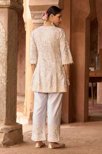 Sheetal Batra Saboor Parsi Gara Work Kurta Set 