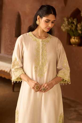 Buy_Sheetal Batra_Ivory , Chanderi, Cotton, Organza Hani Kurta Set _Online_at_Aza_Fashions