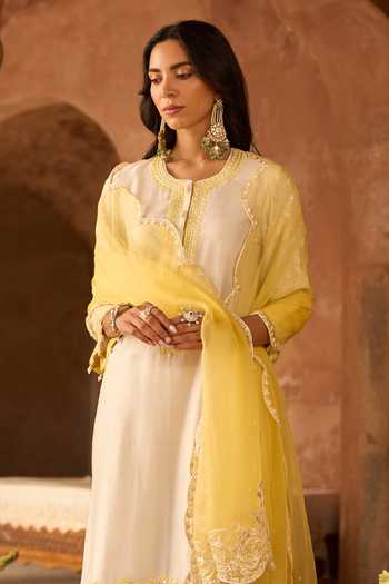 Sheetal Batra_Ivory , Chanderi, Cotton, Organza Round Neck Hani Kurta Set _Online_at_Aza_Fashions