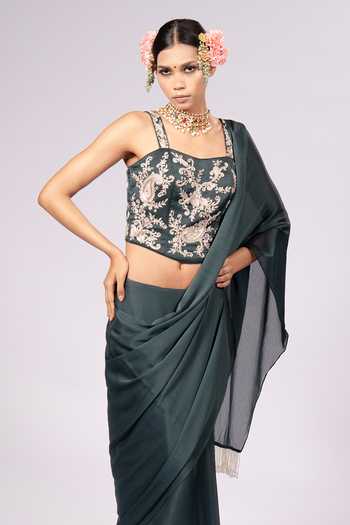 Buy_Rirasa_Green Crepe Square Neck Aabha Embroidered Saree And Bustier Set _Online_at_Aza_Fashions