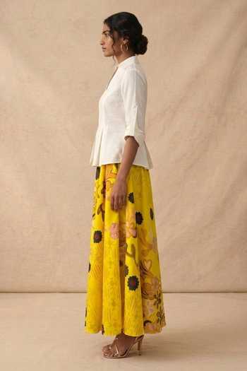 Vedika M_White Cotton V-neck, Collared Sunshine Gathered Top With Skirt _Online_at_Aza_Fashions