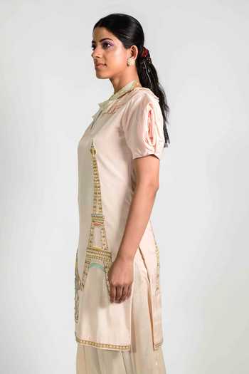 Agraj Jain_Peach Viscose, Bamboo V-neck Paris Eiffel Tower Carousel Kurta And Pant Set _Online_at_Aza_Fashions