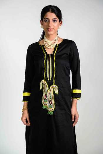 Buy_Agraj Jain_Black Cotton Split V-neck Paisley Embroidered Kurta And Pant Set _Online_at_Aza_Fashions